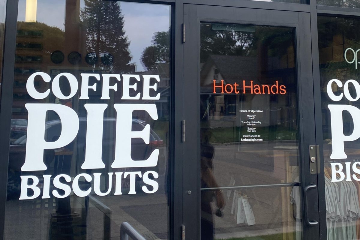 COFFEE, PIE AND BISCUITS. Hot Hands provides a variety of different drinks, pie and biscuit dishes ranging from cinnamon rolls to maple fried chicken.