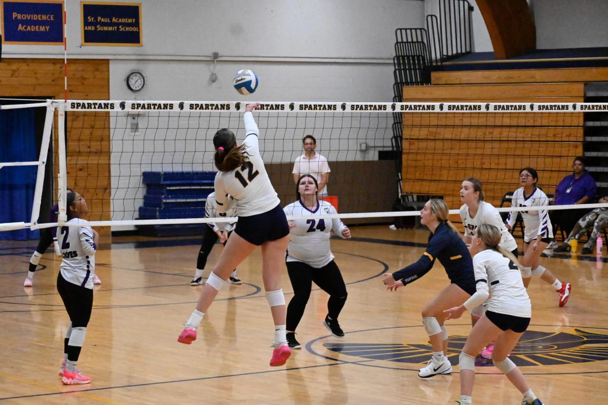 With help from key players Louise Mahoney, Nora McKoy and Olympia Wolff, the Spartans won all three sets in convincing fashion.